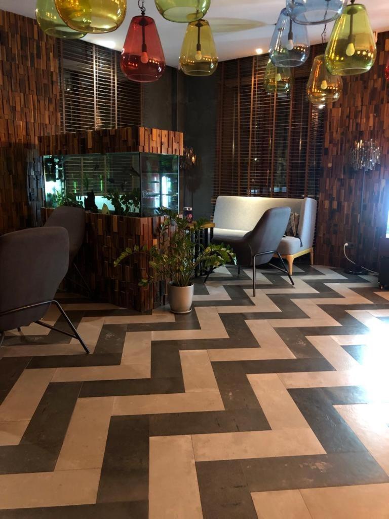 East Astana Hotel מראה חיצוני תמונה