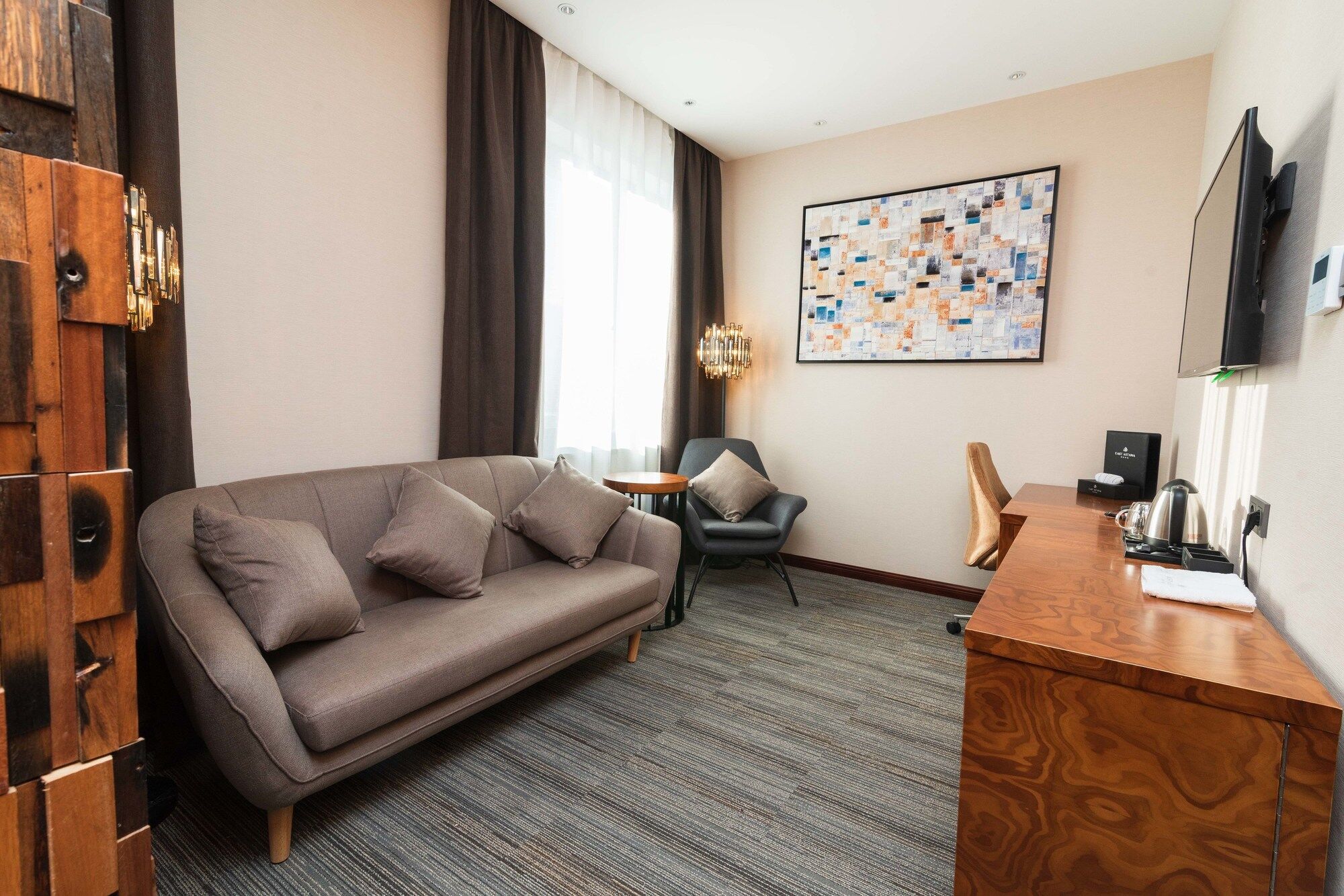 East Astana Hotel מראה חיצוני תמונה